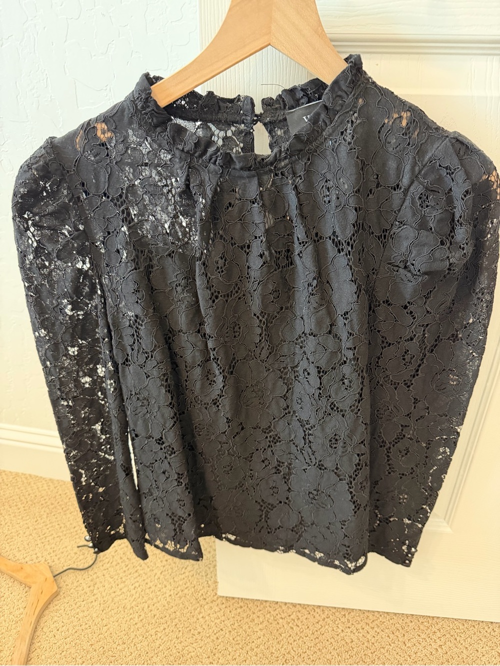 VICI Women’s Black Lace Long-Sleeve Blouse